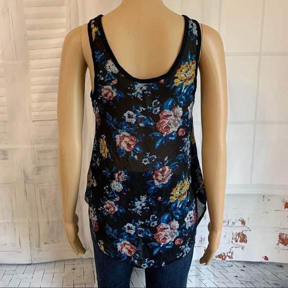 Sheer Floral Top - Picture 3 of 6